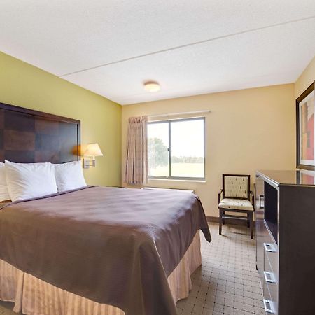Days Inn & Suites By Wyndham Desoto Extérieur photo