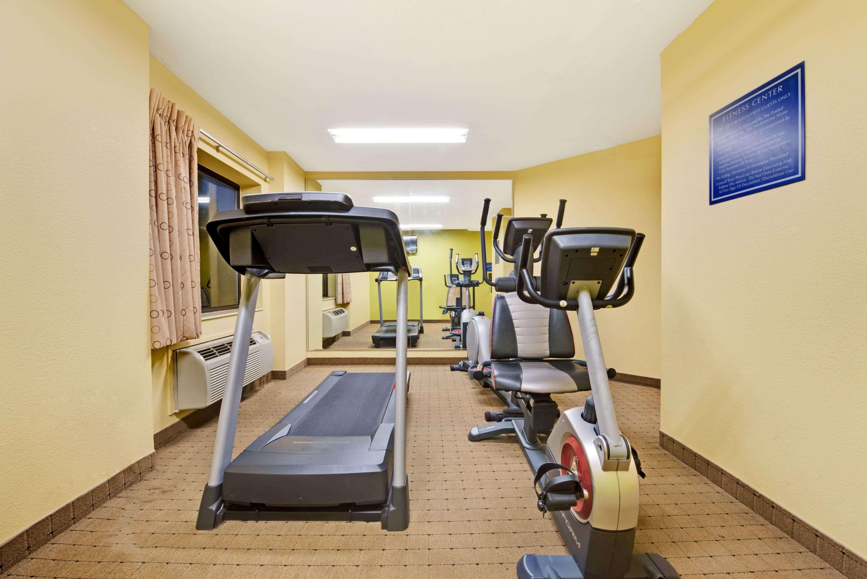 Days Inn & Suites By Wyndham Desoto Extérieur photo